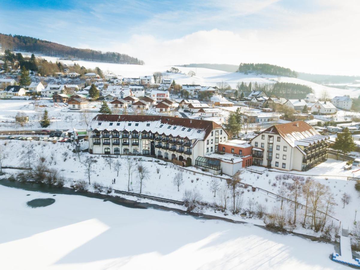 Goebel'S Seehotel Diemelsee ภายนอก รูปภาพ