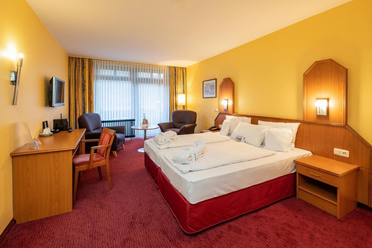 Goebel'S Seehotel Diemelsee ภายนอก รูปภาพ