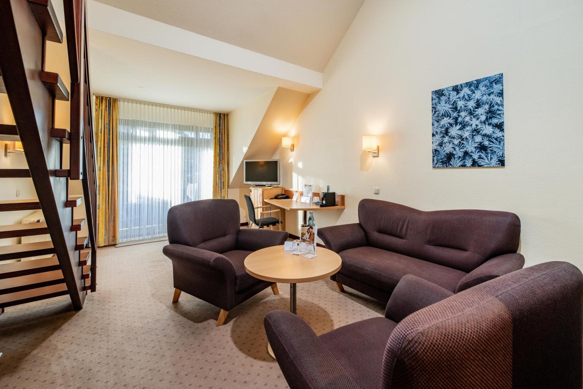 Goebel'S Seehotel Diemelsee ภายนอก รูปภาพ