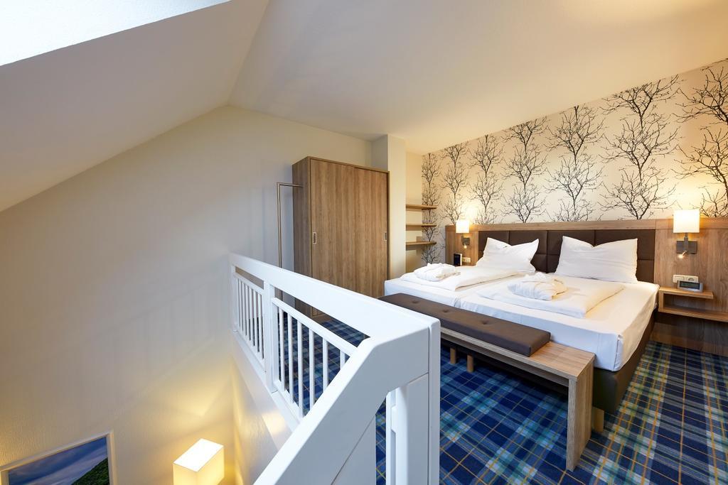 Goebel'S Seehotel Diemelsee ภายนอก รูปภาพ
