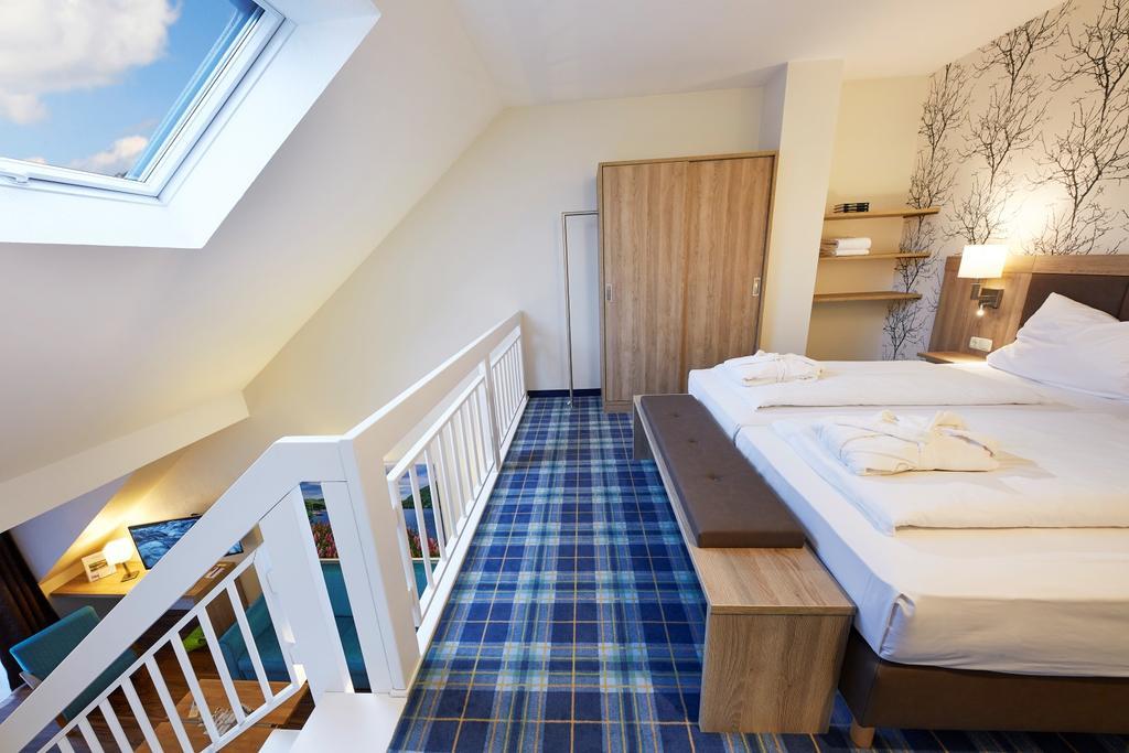 Goebel'S Seehotel Diemelsee ภายนอก รูปภาพ